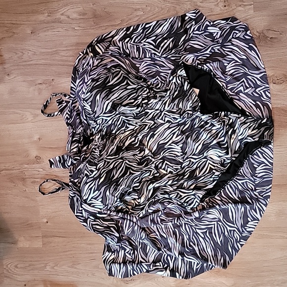 NWT Plus Size 32 Women's Swim Suit - Picture 2 of 6